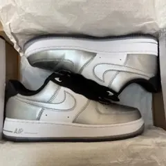ナイキエアフォース1 メタリックシルバー　26cm