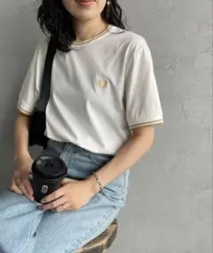 FRED PERRY ツインティップライン ワンポイントロゴ刺繍Tシャツのサムネイル