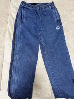 adidasオリジナルデニムパンツ サイドストライプ♡