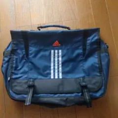 adidas ネイビー ショルダーバッグ