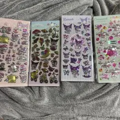 キティ　クロミ　シナモロール　　キラッキラホログラム3Dシール4枚セット