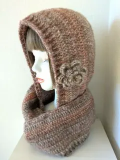 手編み　ふんわり暖かフード付きスヌード　茶系グラデーション　花コサージュ