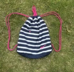 Nike ストライプ ドローストリングバッグ