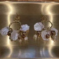 ハンドメイド　ピアス　フラワーデザイン