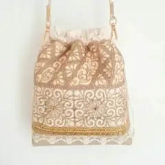 <1点のみ>　インド刺繍　ショルダーバッグ　ポシェット　巾着バッグ