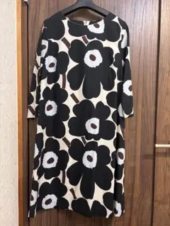 marimekko フラワープリント 七分袖ワンピース