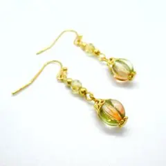 チェコブレスのヴィンテージ風ピアス＊グリーン×オレンジ＊