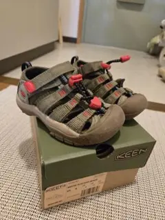 2025 新色＆完売色! KEEN NEWPORT H2 16CM オリーブ