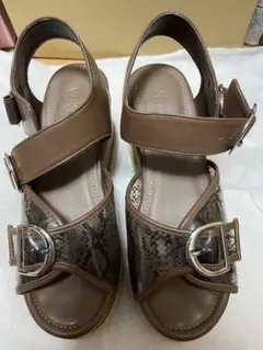 ムルーア　厚底サンダル