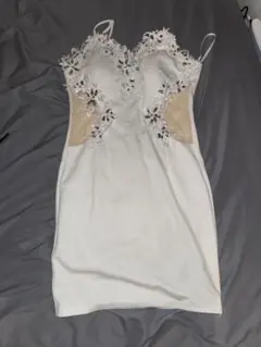 BayBClub 刺繍ホワイトキャバドレス