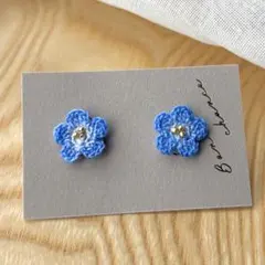 ネモフィラ　イヤリング　ピアス　レース糸ハンドメイド