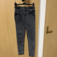 ジーナシス　スキニーデニム グレー