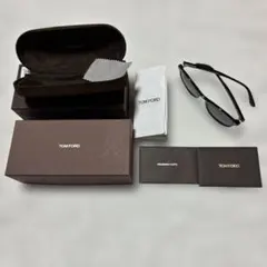 kit astuccio rigido b8 uomo - TOM FORD - メルカリ