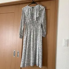 Feroux花柄フリル長袖ロングワンピース