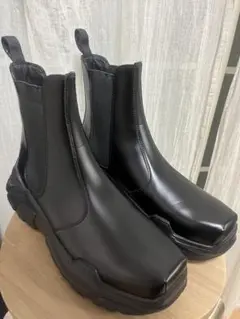 AKIKOAOKI サイドゴアブーツのサムネイル
