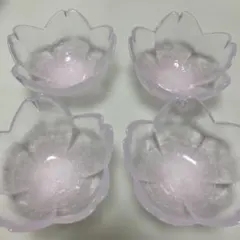 アフタヌーンティー 桜花びら型ガラスボウル4個セットのサムネイル