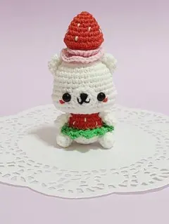 あみぐるみ くまといちご - メルカリ
