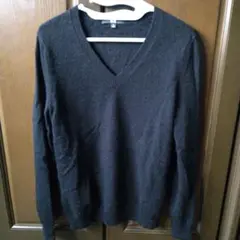 UNIQLOユニクロ　カシミヤ100% Vネックセーター　レディースサイズM