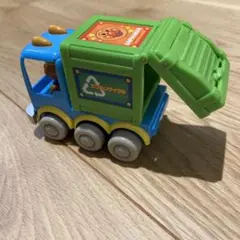 【非売品】アンパンマン　ごみ収集車　車のサムネイル