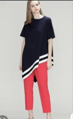 Grace continentalアシンメトリックヘム 半袖Tシャツのサムネイル