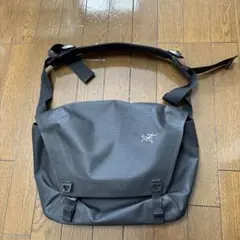 アークテリクス Fyx13 フィクス メッセンジャーバッグ ショルダー