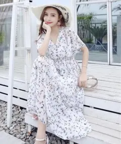 DAY CLOSET デイクローゼット　花柄　半袖ロングワンピース　ホワイト　Lのサムネイル
