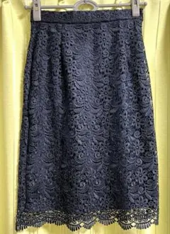 【極美品】ユニクロ レースタイトスカート 紺 ネイビー 〔サイズ〕 華やか 上品