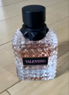 VALENTINO ヴァレンティノ ドンナ ボーン イン ローマ 50mL 香水のサムネイル