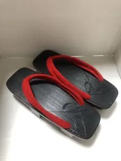 赤い下駄 伝統的な和装履物