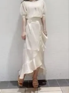 dazzlin フリルラインシャイニースカートのサムネイル