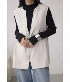 Vネックスエードギャザーベスト