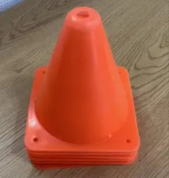三角　カラーコーン　マーカーコーン　サッカー