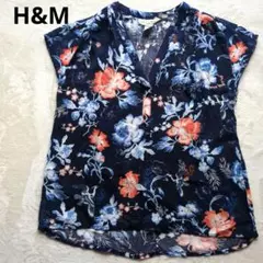 H&M 半袖 ブラウス スキッパーシャツ ネイビー 花柄プリントのサムネイル