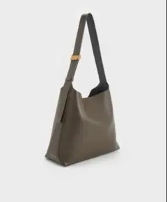 CHARLES & KEITH Edna エドナ バケツバッグ - チョコレート - メルカリ