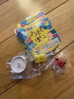 クレヨンしんちゃん おもちゃばこ フィギュア