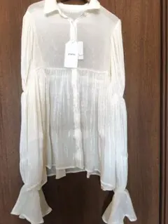 【新品】jouetieジュエティ ボリュームスリーブシアーシャツ ブラウスのサムネイル
