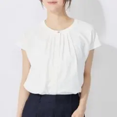 最終お値下げ【美品✨】フレンチスリーブ ブラウス オフ白