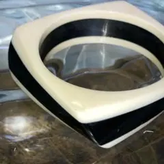 バングル レトロ モード 黒 モノトーン 大きめ 大きい 存在感 ブレスレット