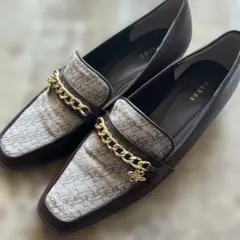 RANDA ブラウン チェーン付きローファー