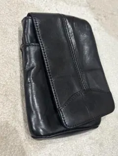 本革ポーチ ブラック 小物入れポーチ
