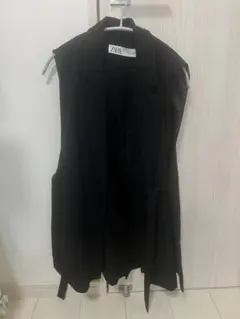 ZARA ブラック ノースリーブベスト　ジレ