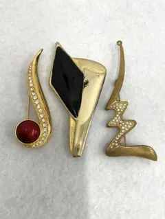 23.511【ブローチ】ヴィンテージ　アンティーク