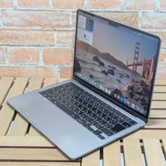 (2802)MacBook Air M2 2022 256GB 充電117回◎ 2802)MacBook Air M2 2022 256GB 充電117回◎ - メルカリ