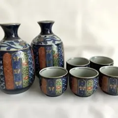 【新品未使用】有田焼 伊万里窯 古伊万里菊地紋酒器揃　徳利2本 猪口5個 7点