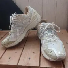 new balance　M1906NLY
