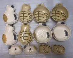新品　セリア　猫　トラ柄三毛猫　食器小皿まとめて12枚セット　2人暮らし向けのサムネイル