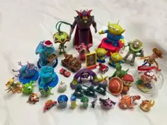 ピクサーキャラクター　フィギュア&オーナメントセット