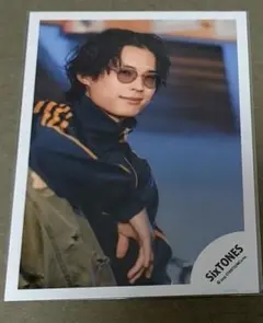 松村北斗 SixTONES GOLD 公式写真 オフショット