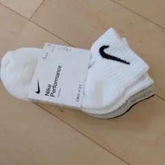NIKE ナイキ　靴下　ソックス　21-23 Sサイズ　キッズ　ジュニア　新品