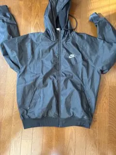 Nike ナイロンフード付きジャケット Lサイズ ブラック　ロゴ刺繍